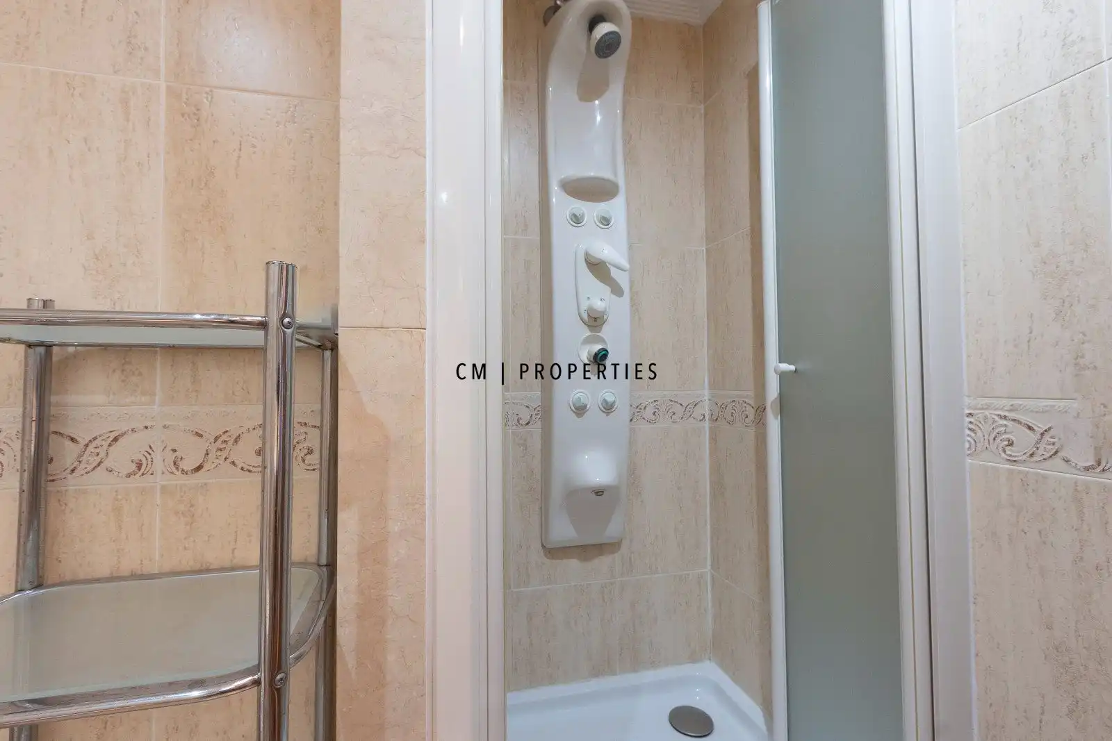 Bathroom of Flat for rent in Valencia  with Air Conditioner, Heating and Terrace
