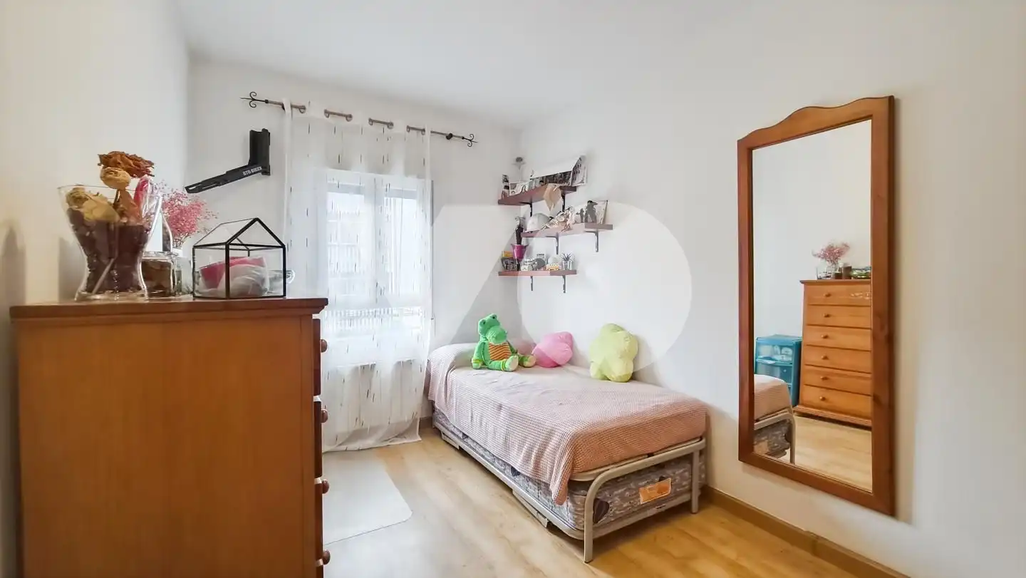 Bedroom of Flat for rent in Madrid  with Air Conditioner and Parquet flooring