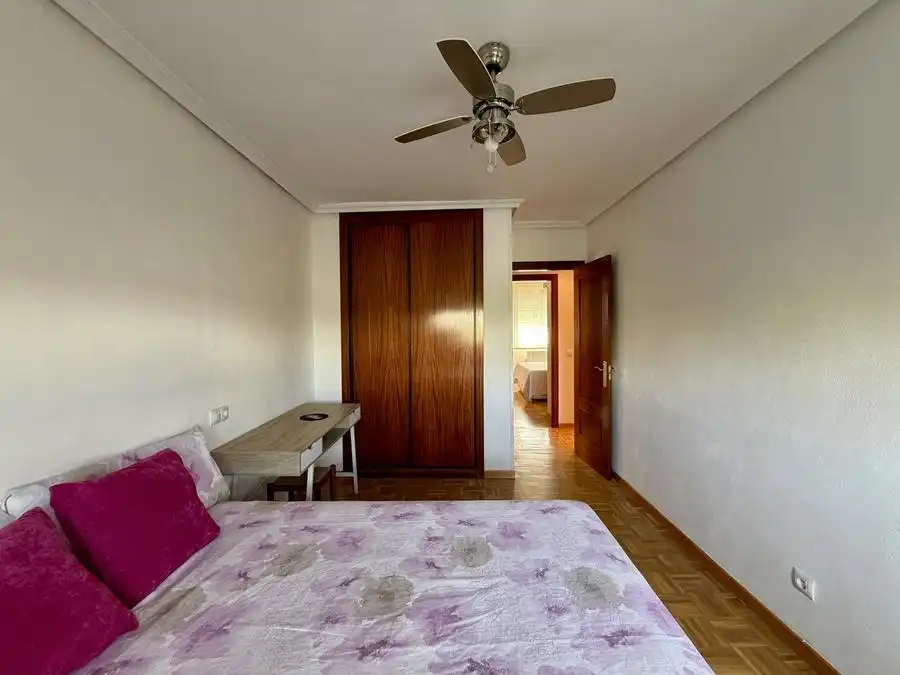 Schlafzimmer von Wohnung zum Verkauf in Madrid mit Klimaanlage, Heizung und Schwimmbad