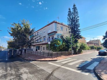 Pis amb balcó en venda a Santiago de la Ribera