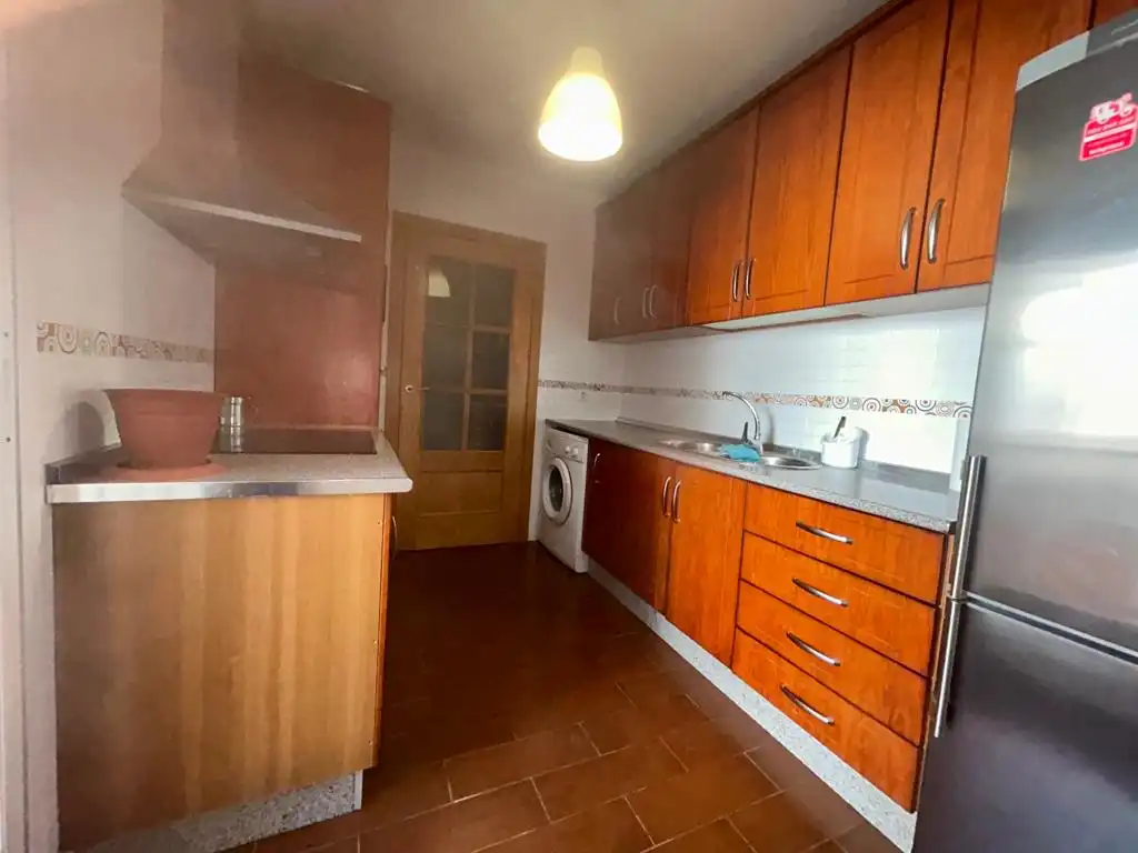 Cuina de Apartament de lloguer en Villanueva de la Serena amb Aire condicionat, Traster i Moblat