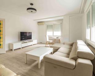 Living room of Flat to rent in  Madrid Capital  with Air Conditioner, Heating and Terrace