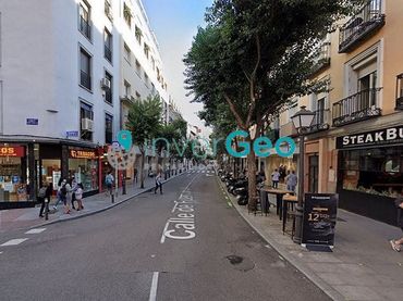 Local comercial en venta en Calle de Fuencarral