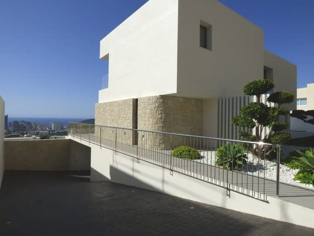 Villa con piscina in vendita a Golf Bahía, imagen 38