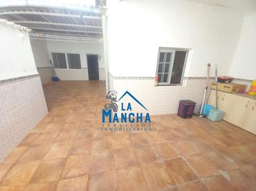 House for sale in La Gineta