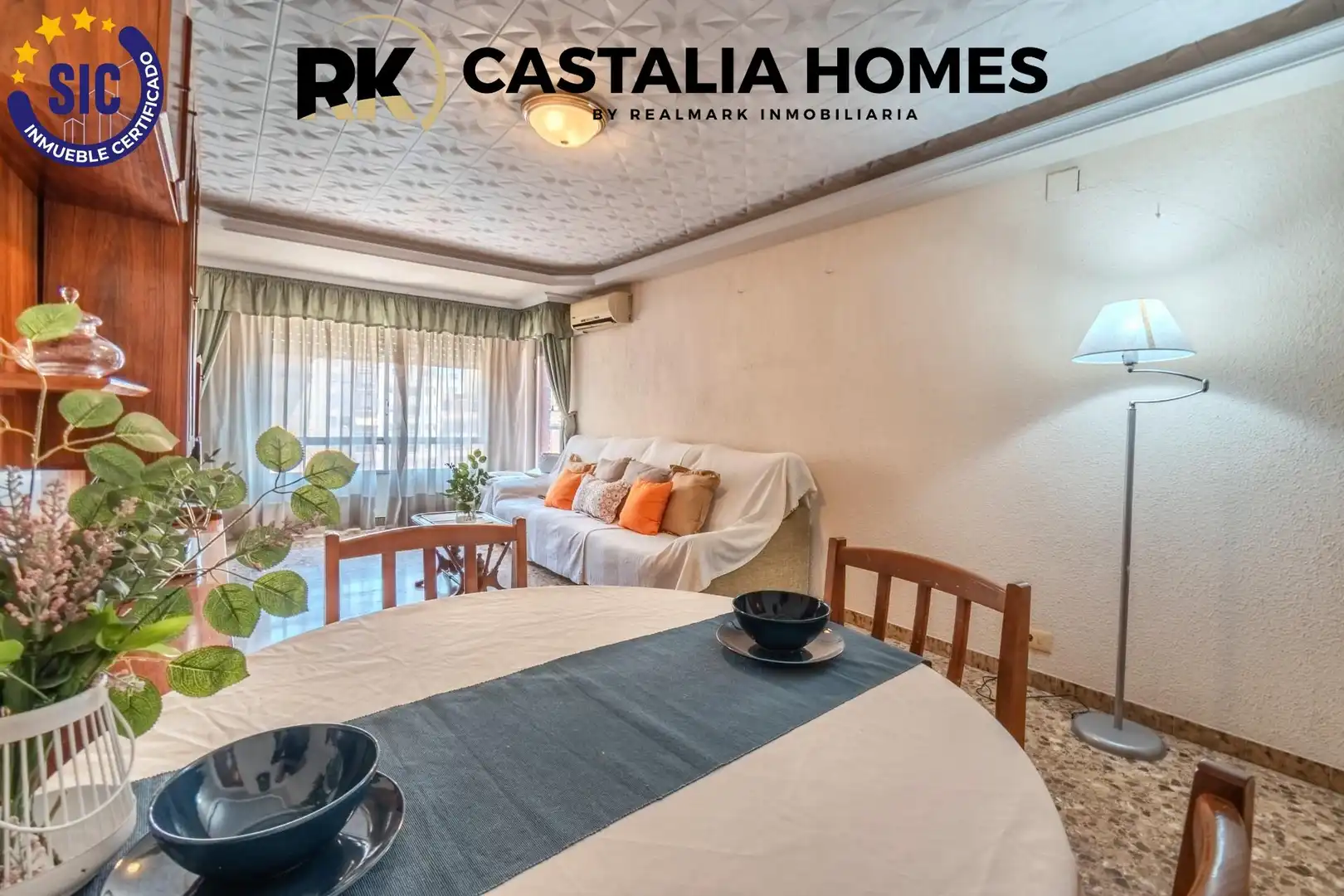 Vista exterior de Piso en venta en Castellón de la Plana / Castelló de la Plana con Amueblado y Balcón