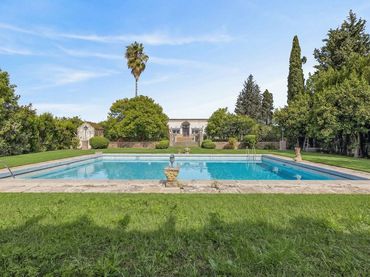 Maison rustique avec balcon à vendre à C. Pablo Picasso
