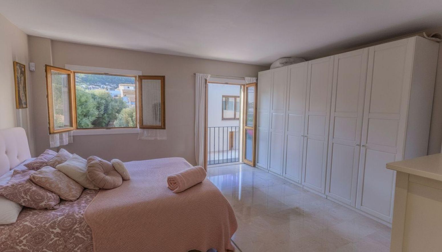 Bedroom of Flat for sale in Alaró  with Air Conditioner, Heating and Storage room