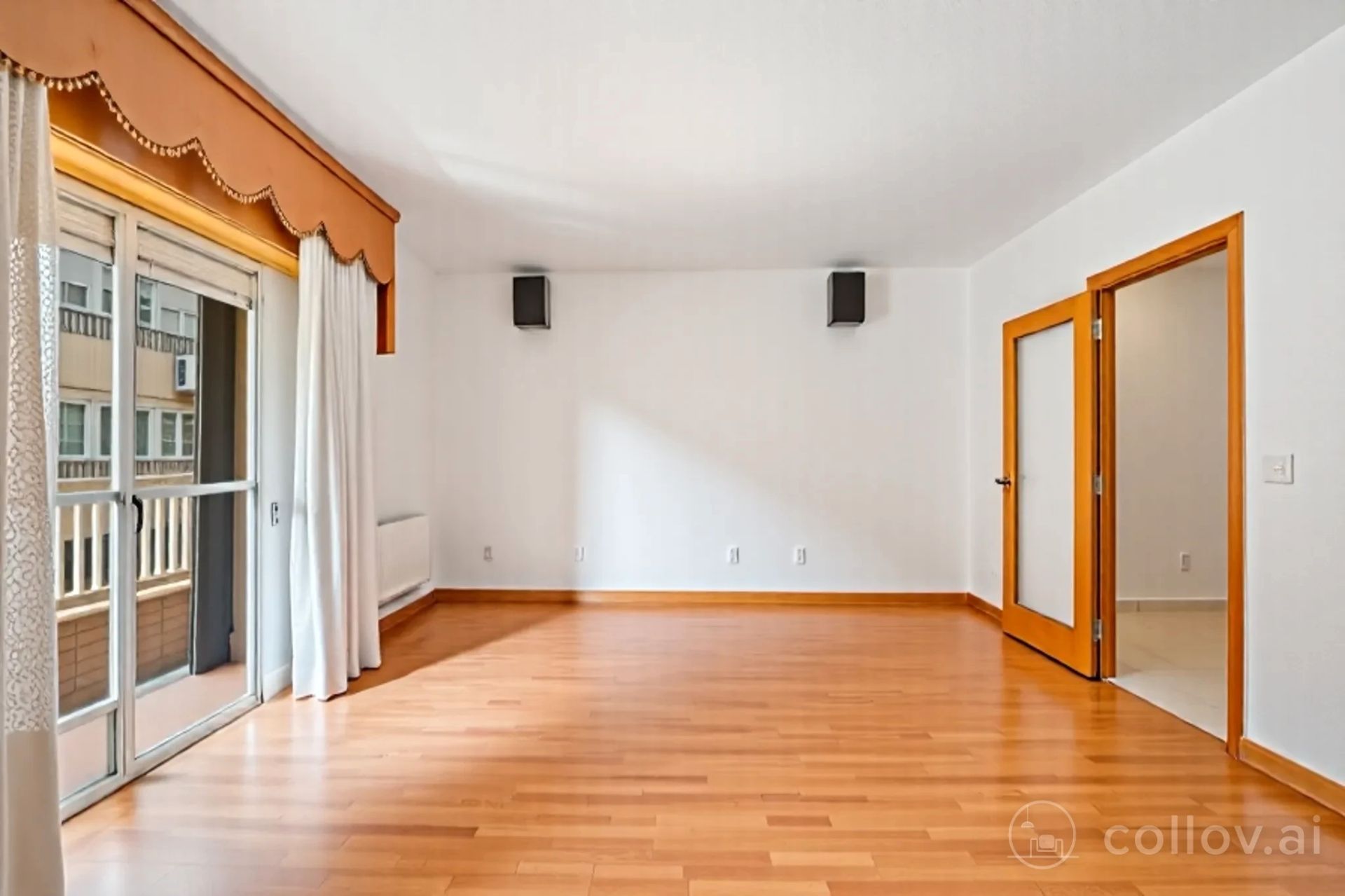 Sala d'estar de Pis en venda en  Granada Capital amb Calefacció, Parquet i Terrassa