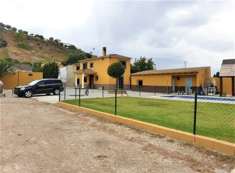 Casa rústica en venda a Carretera Córdoba  Málaga, imagen 2