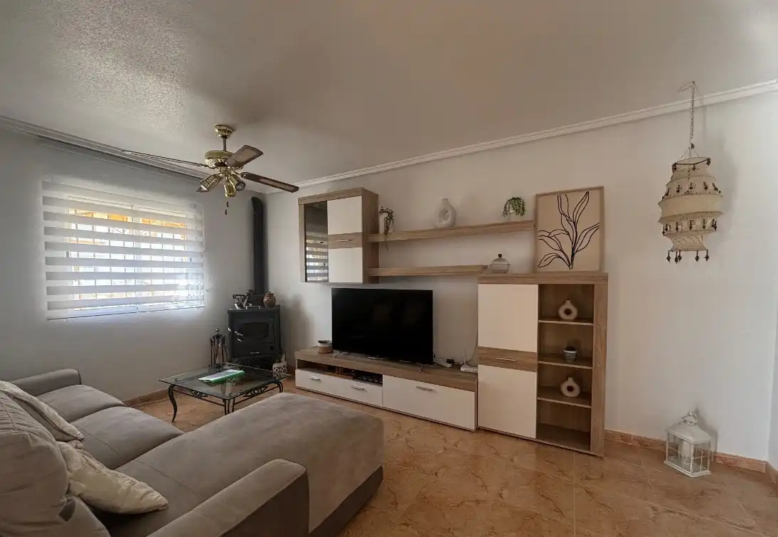 Sala d'estar de Casa o xalet de lloguer en Torrevieja amb Aire condicionat, Calefacció i Jardí privat