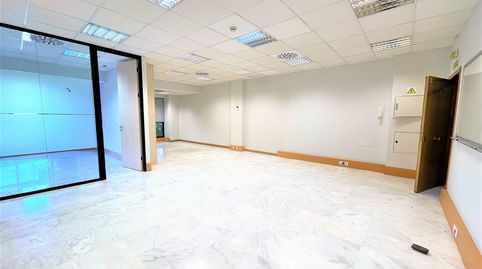 Foto 4 de Oficina de alquiler en Avenida Amercio Vespucio, Alfalfa - Santa Cruz, Sevilla Capital