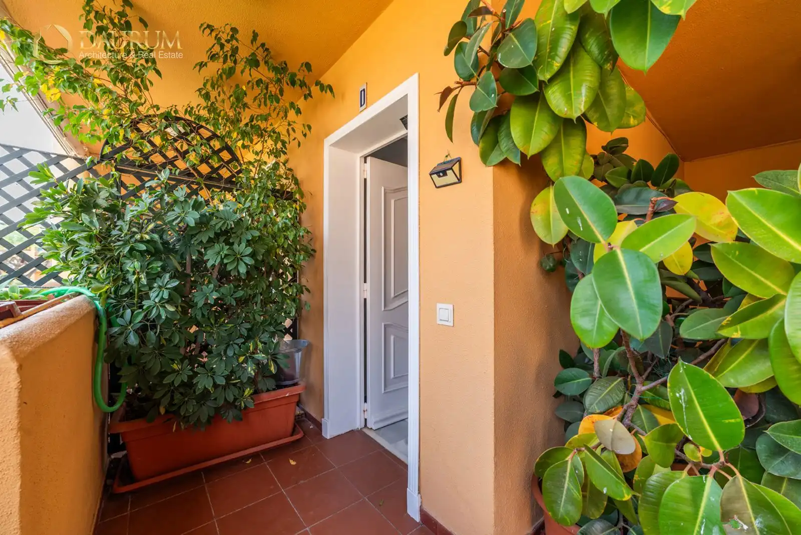 Maisonette zum Verkauf in San Juan de Aznalfarache mit Klimaanlage, Heizung und Terrasse