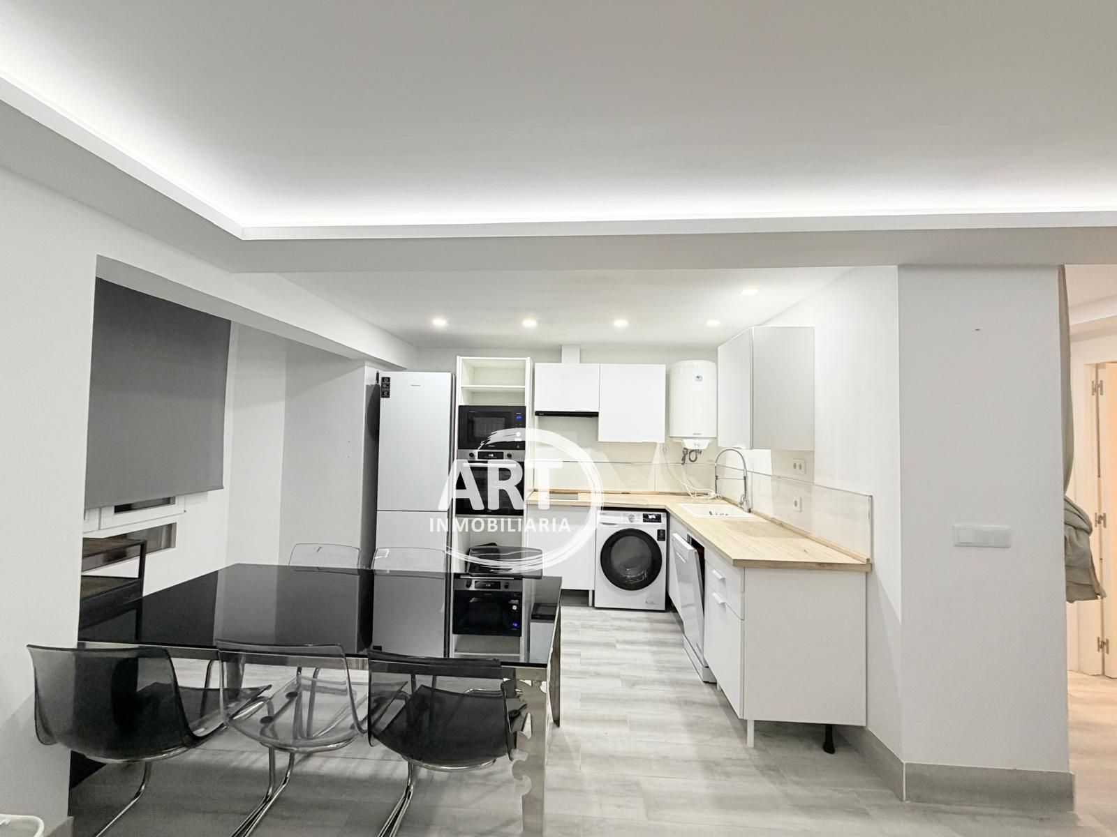 Flat to rent in  Valencia Capital  with Air Conditioner, Heating and Terrace