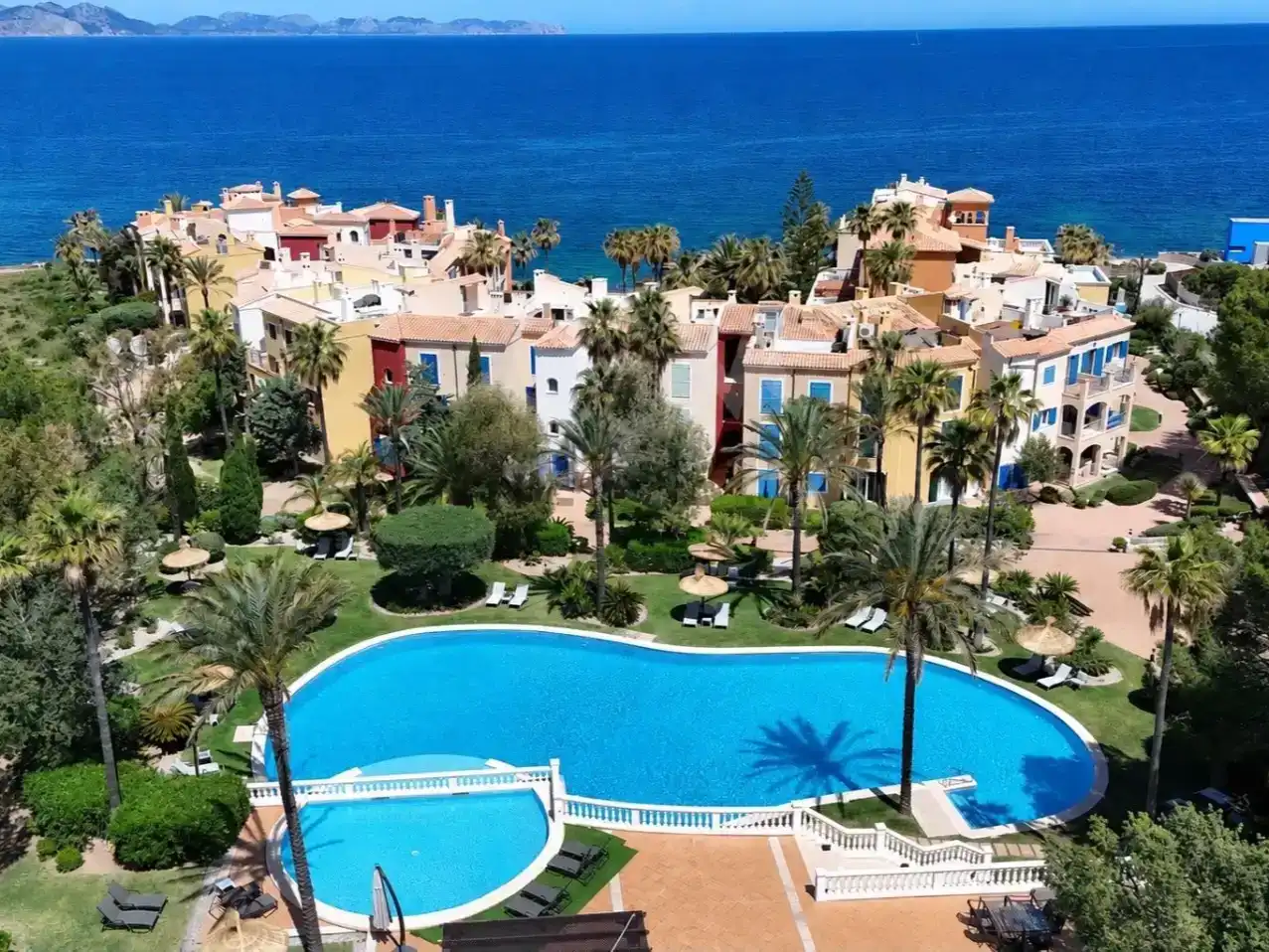 Vista exterior de Apartamento en venta en Artà con Aire acondicionado, Piscina y Amueblado