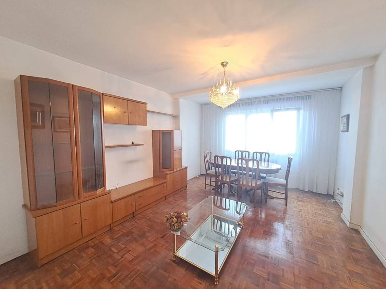 Comedor de Piso en venta en Burgos Capital con Calefacción, Parquet y Terraza