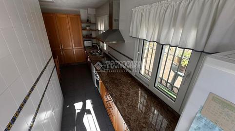 Foto 5 de Casa adosada en venta en Cortijo Bazán - Los Casinis - Los Cipreses, Málaga