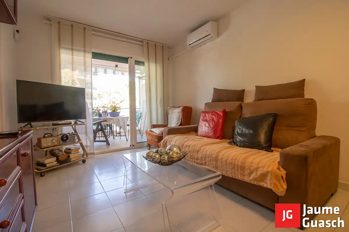 Apartamento en venta en N-340, 152, Barri Marítim