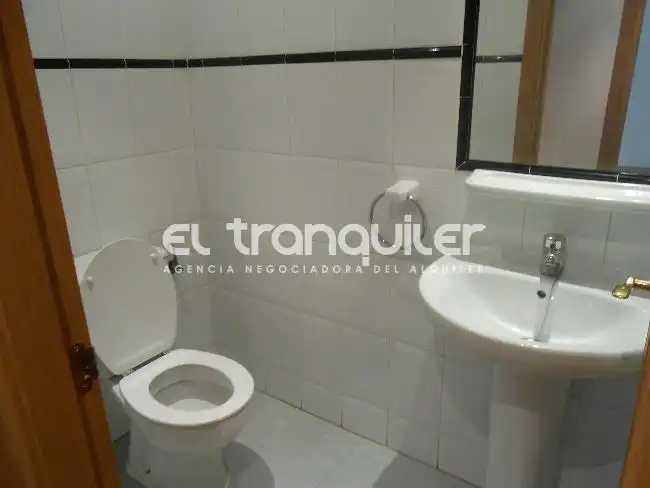 Maisonette zur Miete in Avenida Orense, Los Arroyos