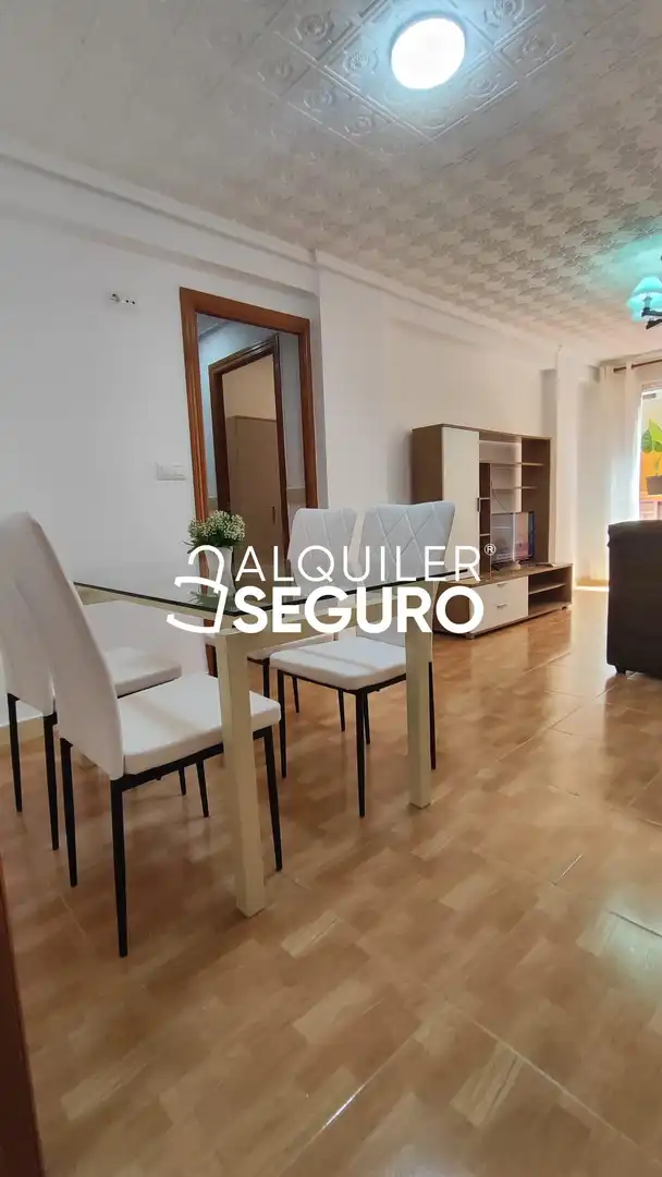 Living room of Flat for rent in Valencia  with Terrace and Furnished
