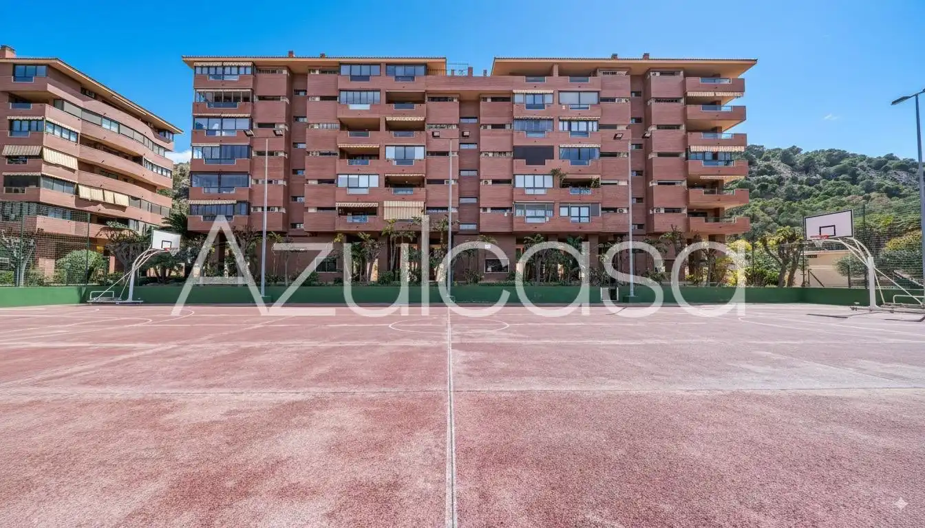 Vista exterior de Pis en venda en Alicante / Alacant amb Calefacció, Terrassa i Traster
