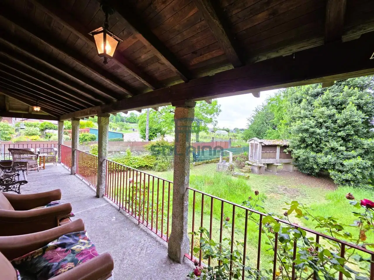 Terrassa de Casa o xalet en venda en Ourense Capital  amb Calefacció i Jardí privat