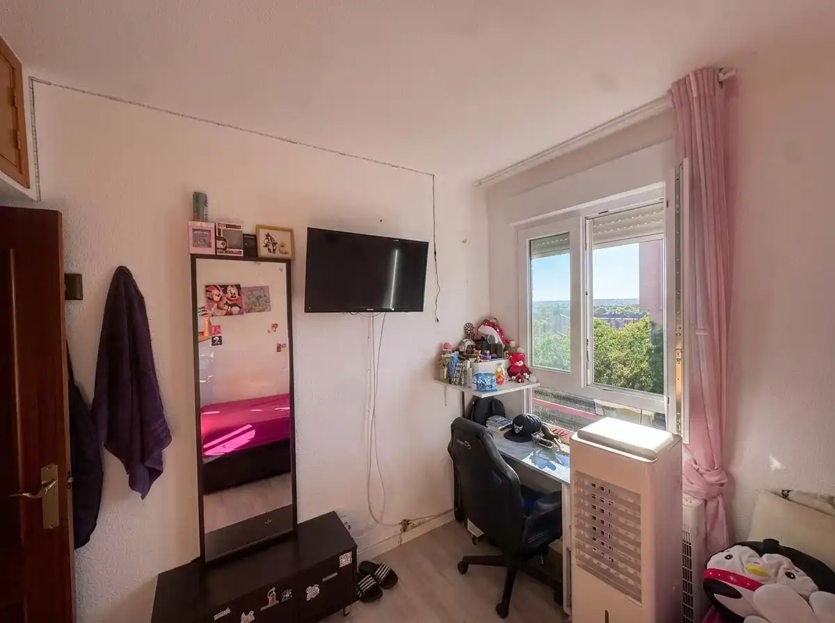 Habitación de Piso en venta en Madrid con Terraza