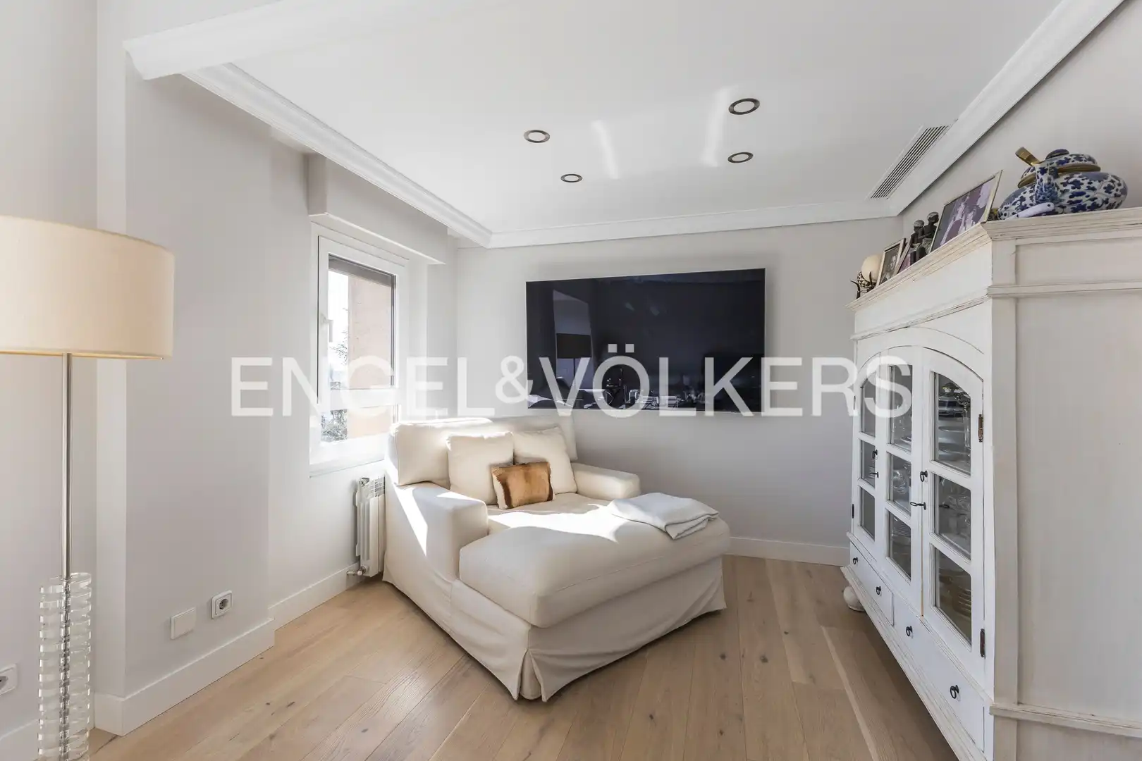 Flat for sale in Avenida de Pío XII, Castilla