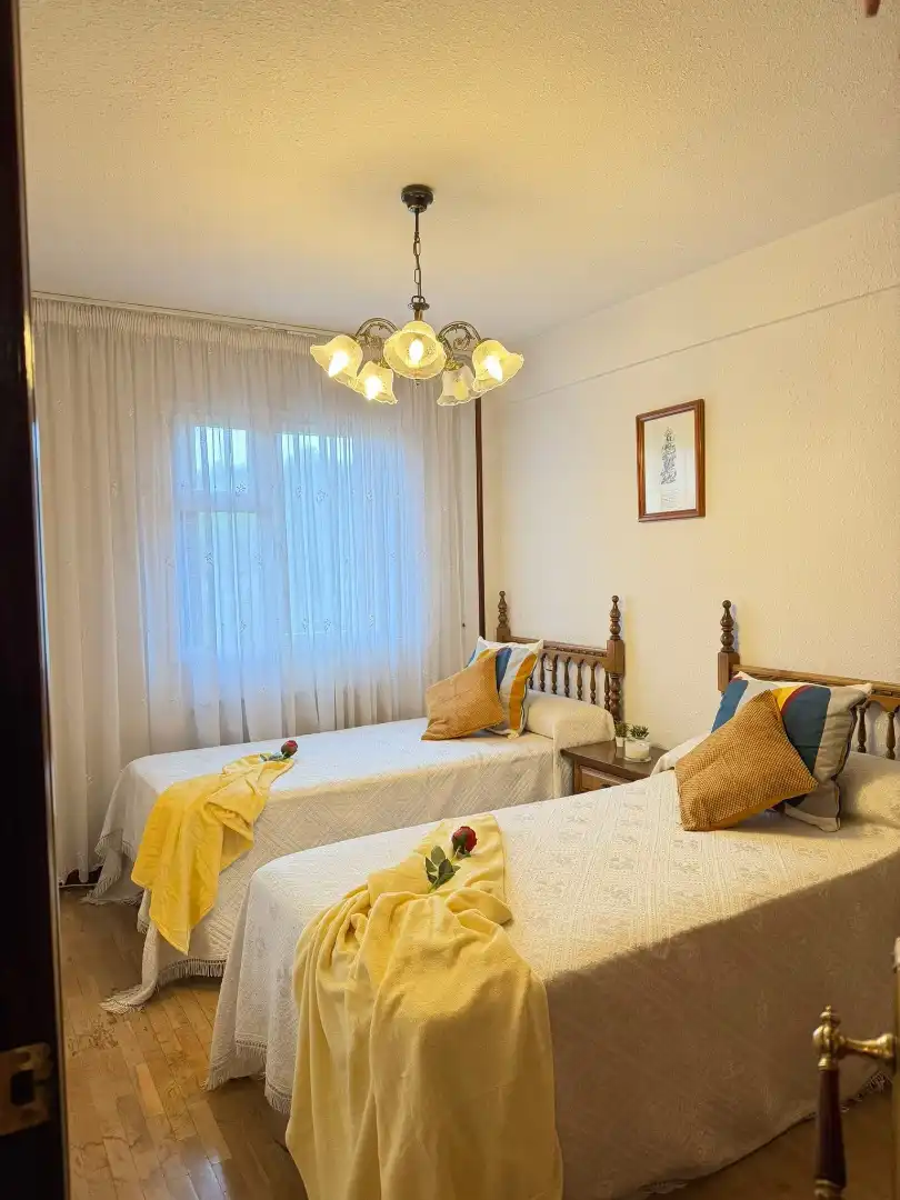 Habitación de Dúplex en venta en Corvera de Asturias con Calefacción, Parquet y Trastero