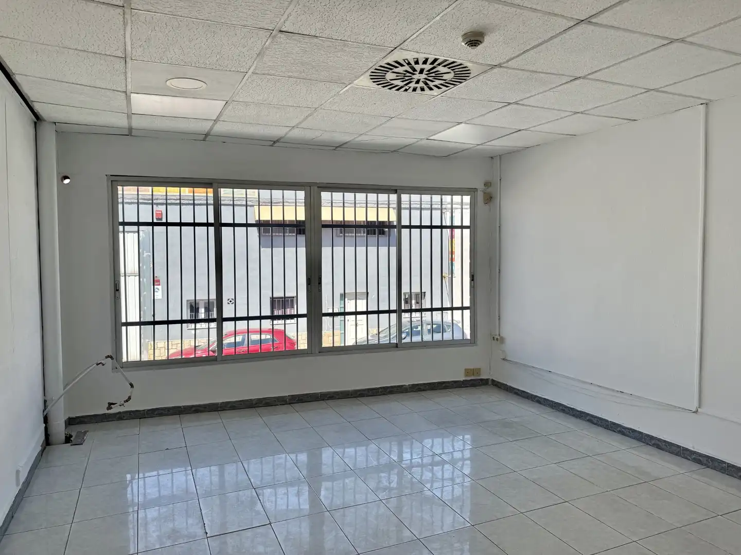 Nau industrial de lloguer en Alaquàs amb Alarma