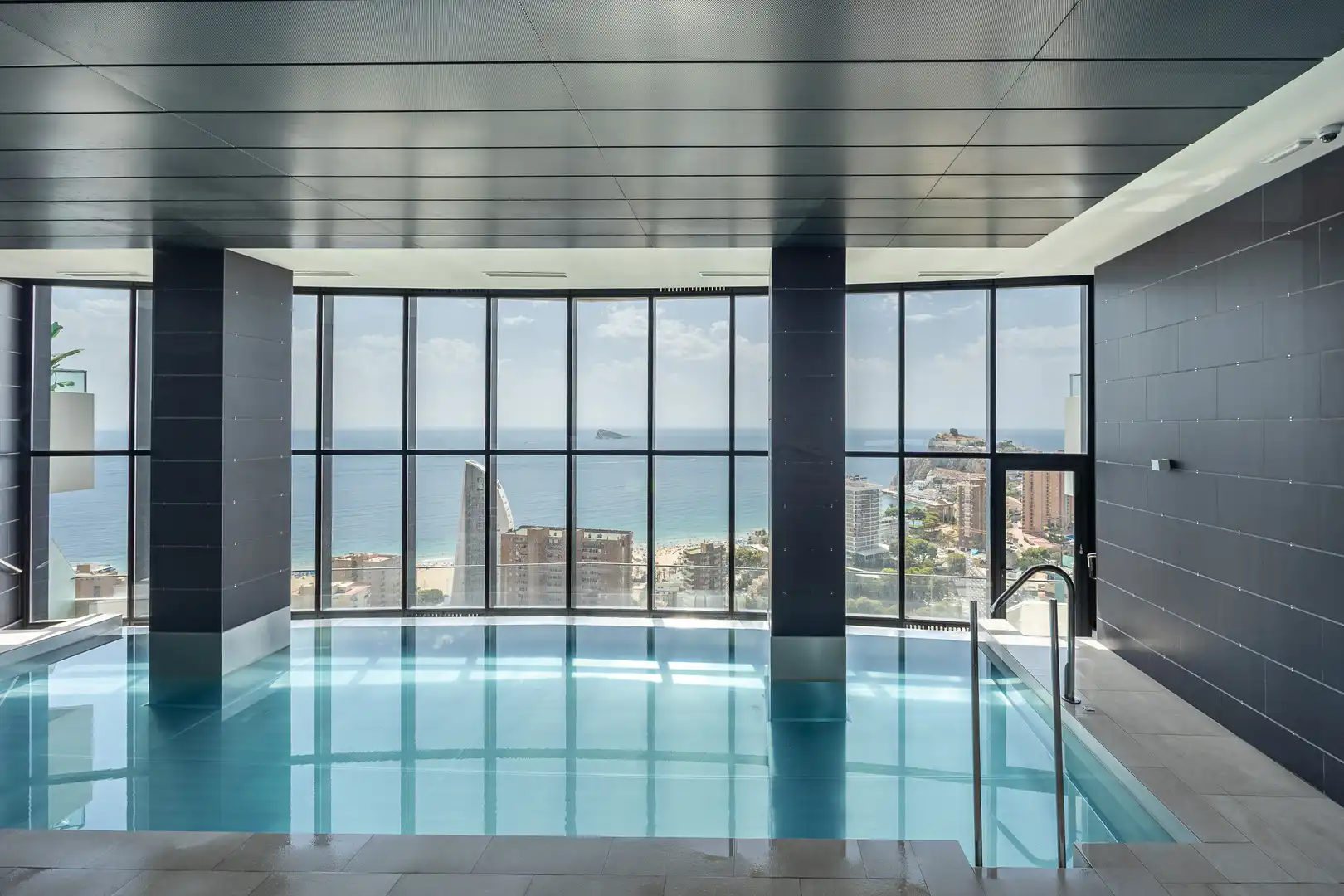 Piscina de Apartamento en venta en Benidorm con Trastero, Piscina y Amueblado