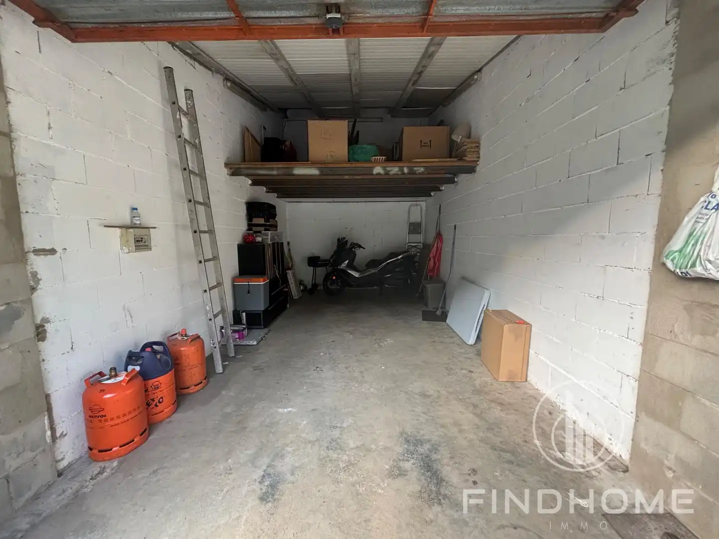 Parking of Flat for sale in Olot  with Air Conditioner and Heating