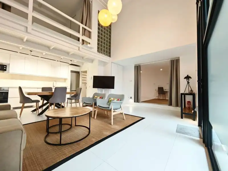 Wohnzimmer von Wohnung zur Miete in Madrid mit Klimaanlage, Heizung und Privatgarten