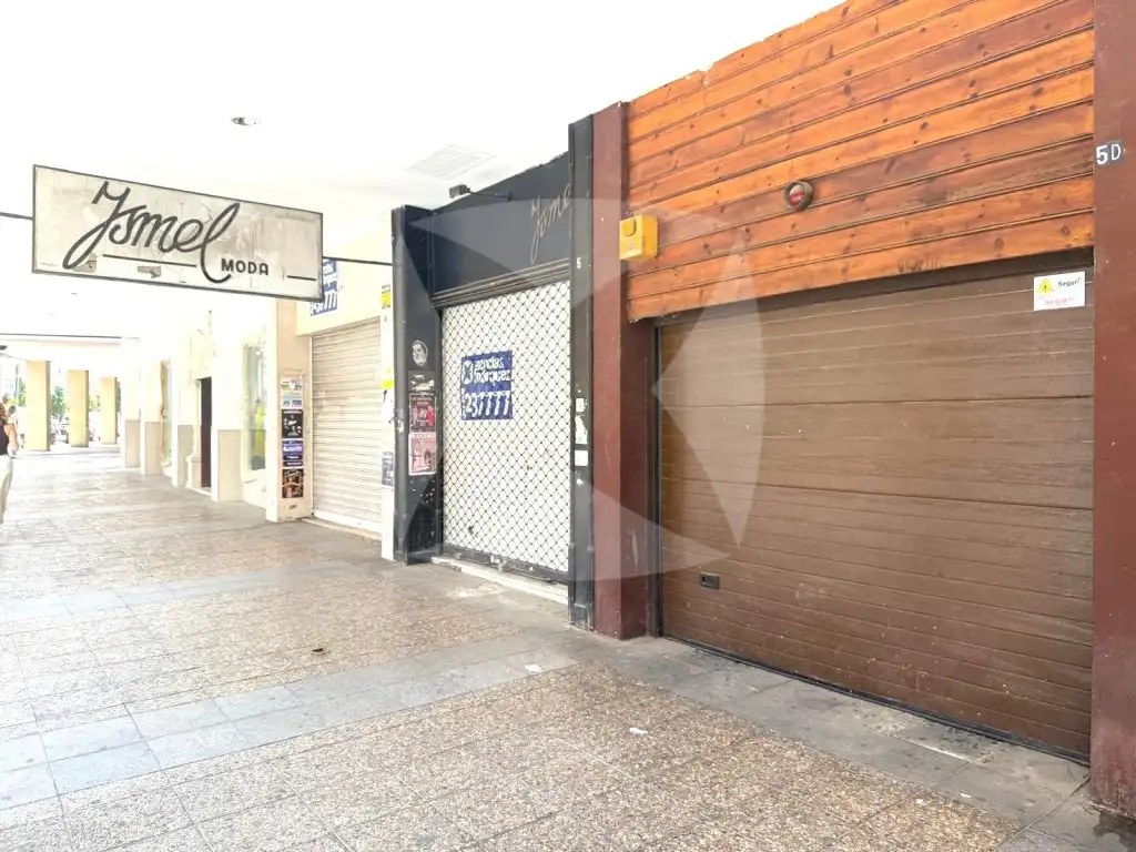 Gewerbefläche zur Miete in Avenida Juan Carlos I, imagen 3
