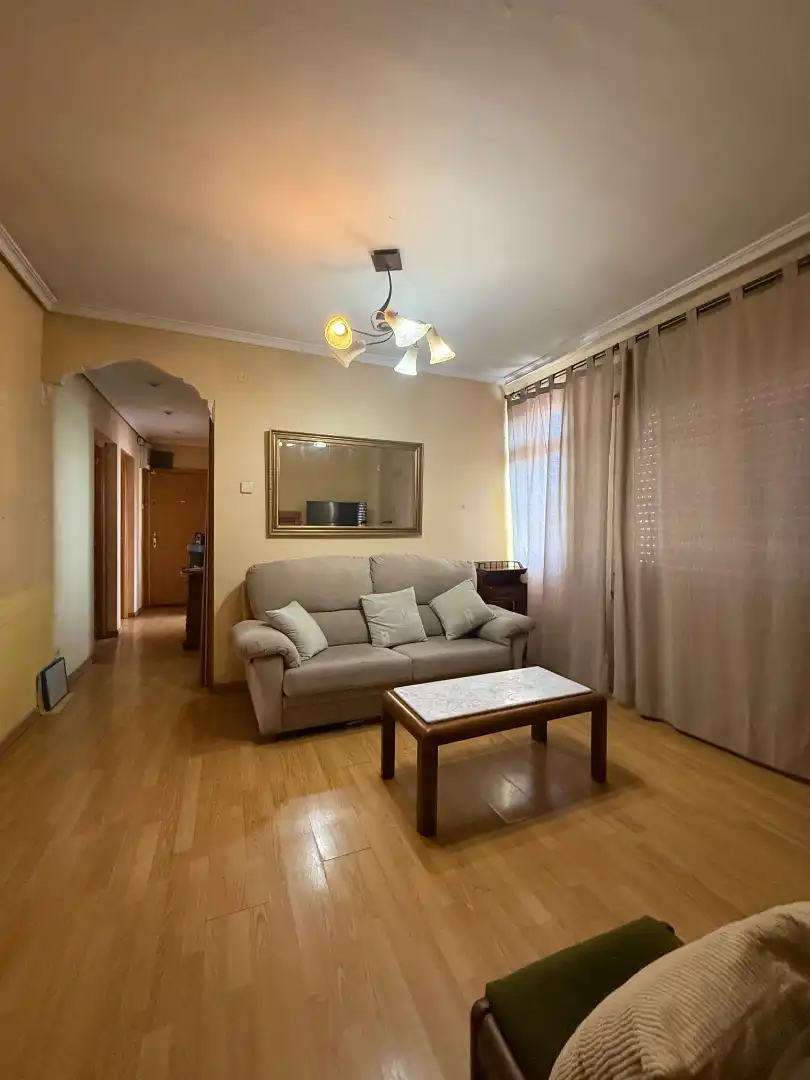 Piso en venta en Calle del Puerto de Alsasua, Palomeras Bajas