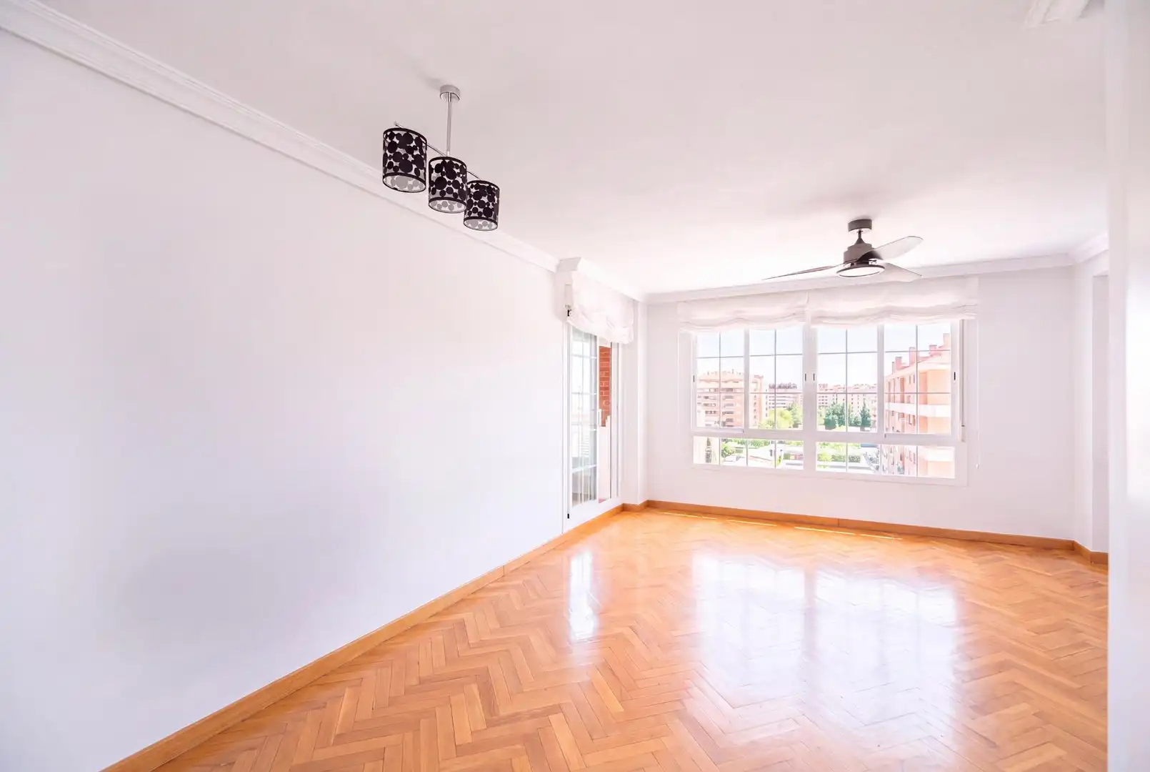 Flat with pool for sale in MARIA CURIE, imagen 2