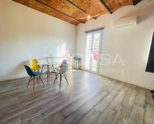 Living room of Flat for sale in  Barcelona Capital  with Balcony