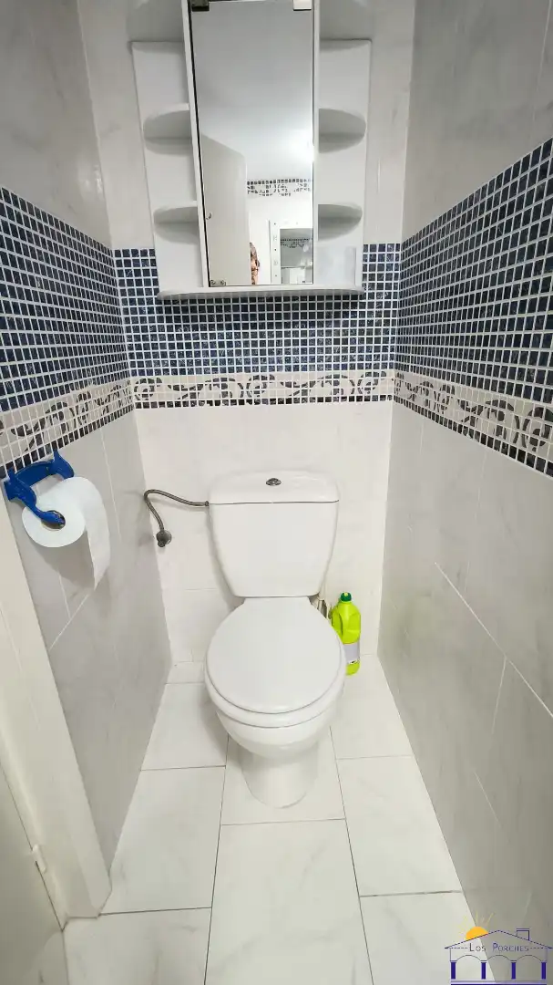 Baño de Apartamento en venta en Benalmádena con Aire acondicionado, Calefacción y Terraza