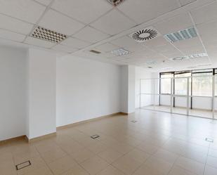 Office to rent in Tomares  with Air Conditioner