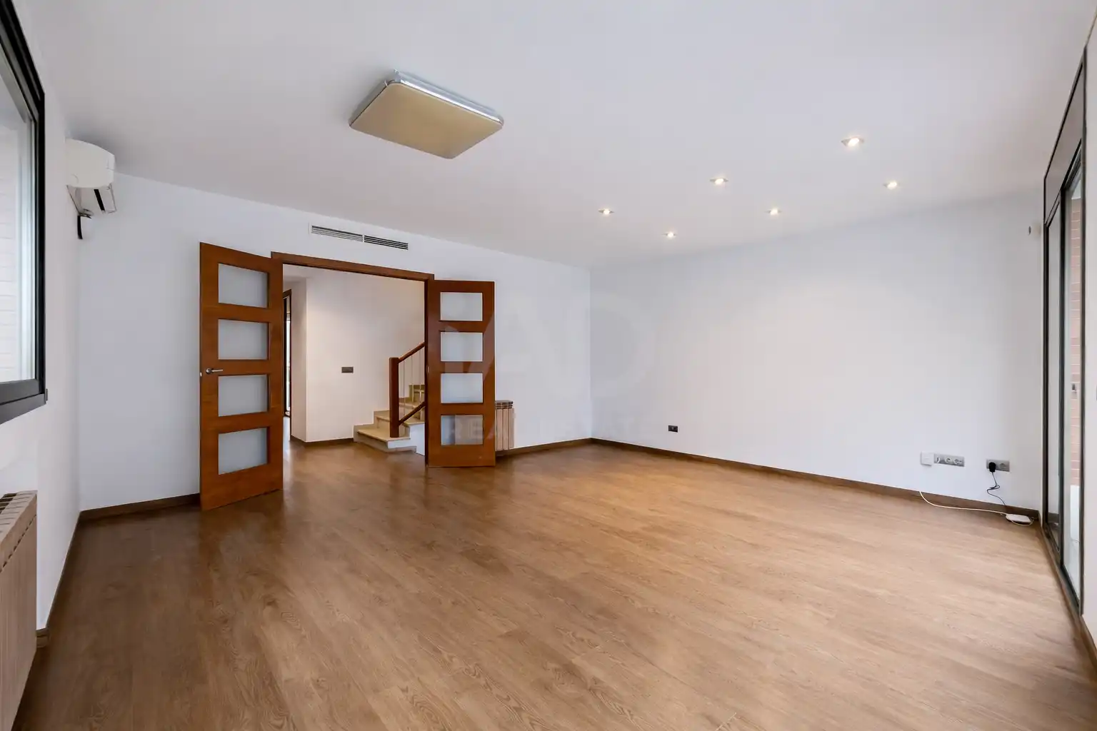 Einfamilien-Reihenhaus zum Verkauf in Salou mit Klimaanlage, Heizung und Terrasse