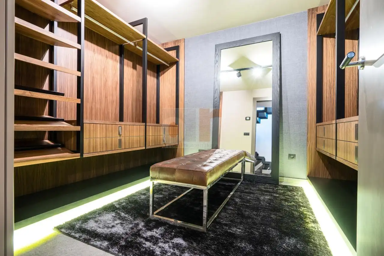 Casa o xalet en venda en Cangas  amb Calefacció, Jardí privat i Moblat