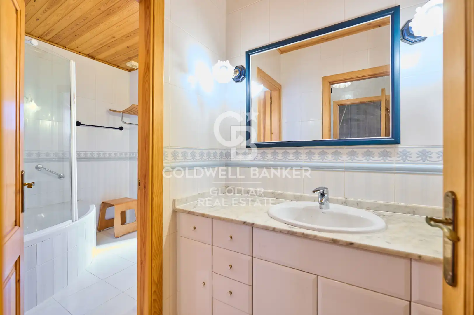 Bany de Casa o xalet en venda en Isòvol amb Calefacció, Jardí privat i Parquet