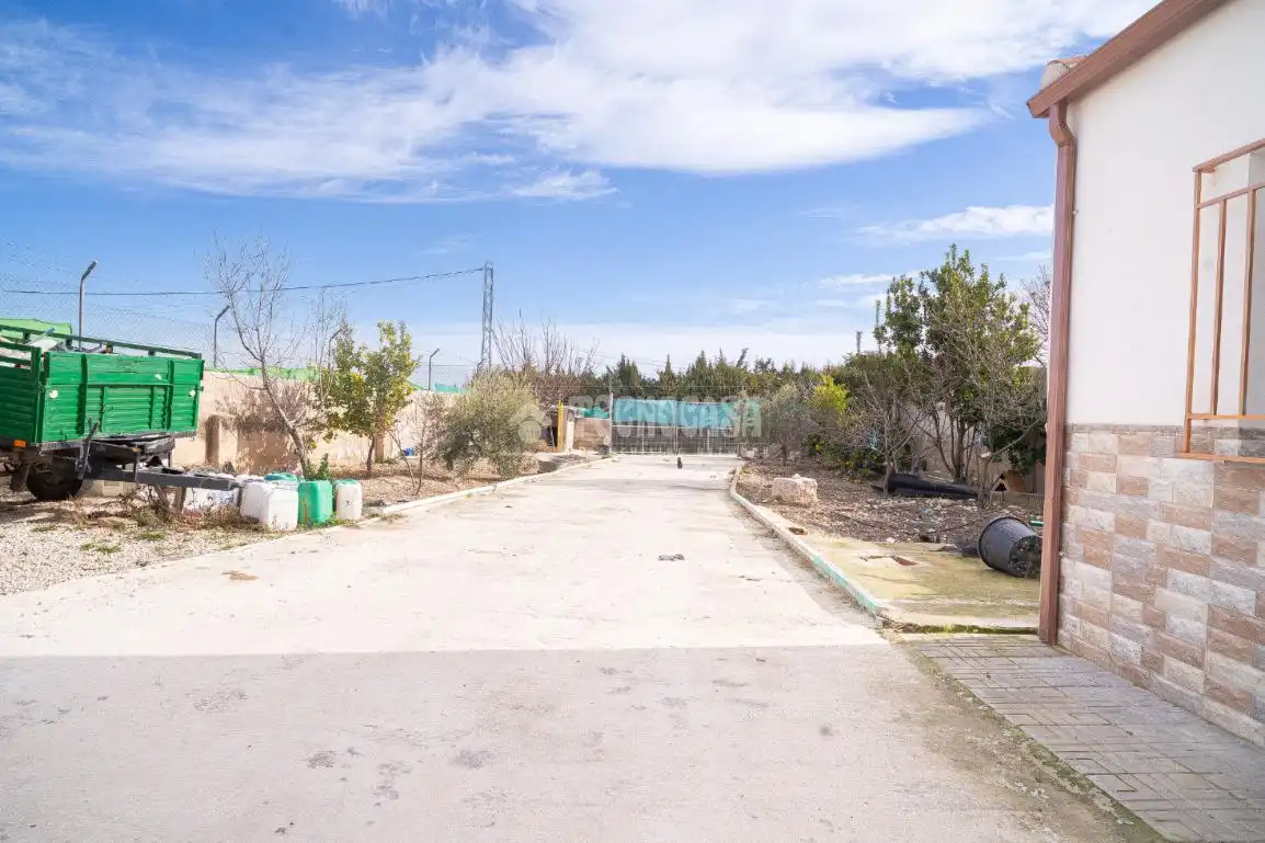 Country homes for sale in Jódar  with Air Conditioner and Heating