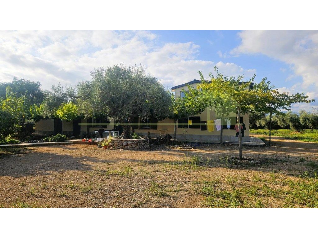 Finca rústica en venta en Godall con Jardín privado, Terraza y Balcón