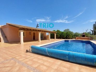 Casa amb piscina en venda a Llucmajor pueblo