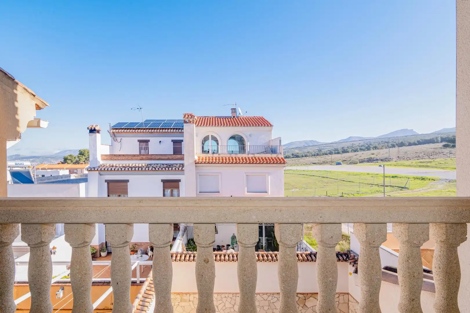 Terrassa de Casa adosada en venda en La Zubia amb Aire condicionat, Calefacció i Terrassa