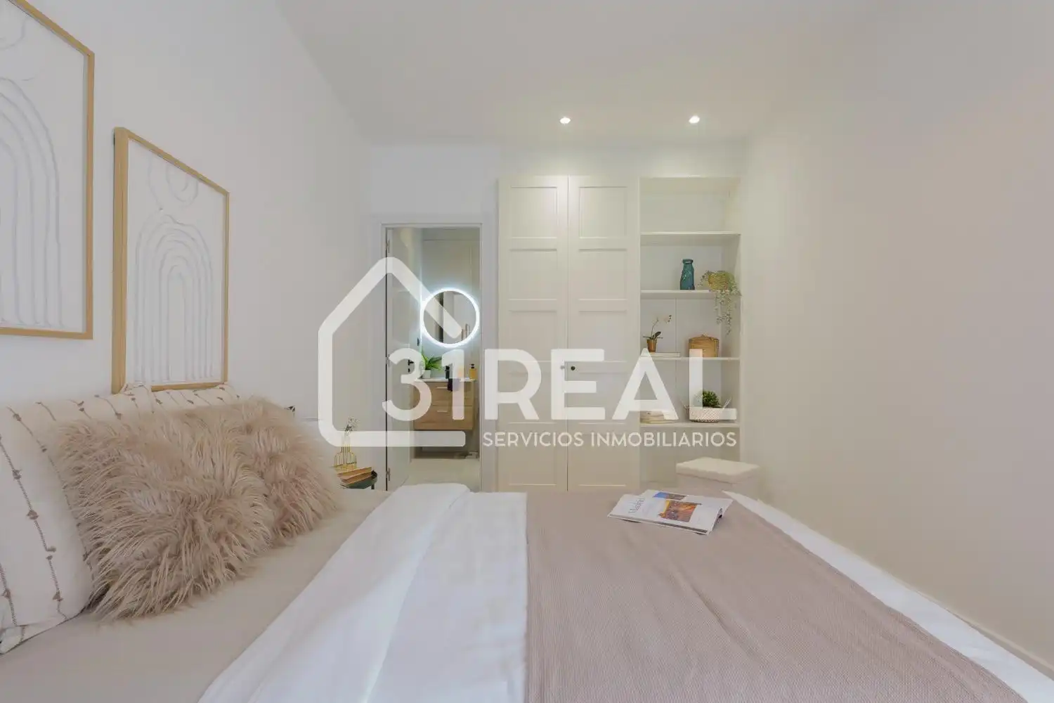 Bedroom of Flat for sale in Madrid  with Heating and Furnished