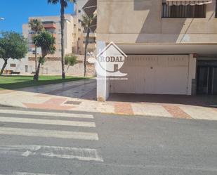 Aparcament de Garatge en venda en Roquetas de Mar amb Alarma