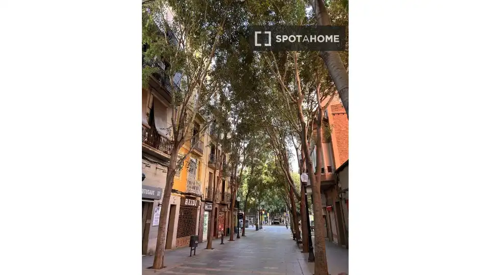 Vista exterior de Piso de alquiler en Barcelona con Aire acondicionado, Calefacción y Amueblado