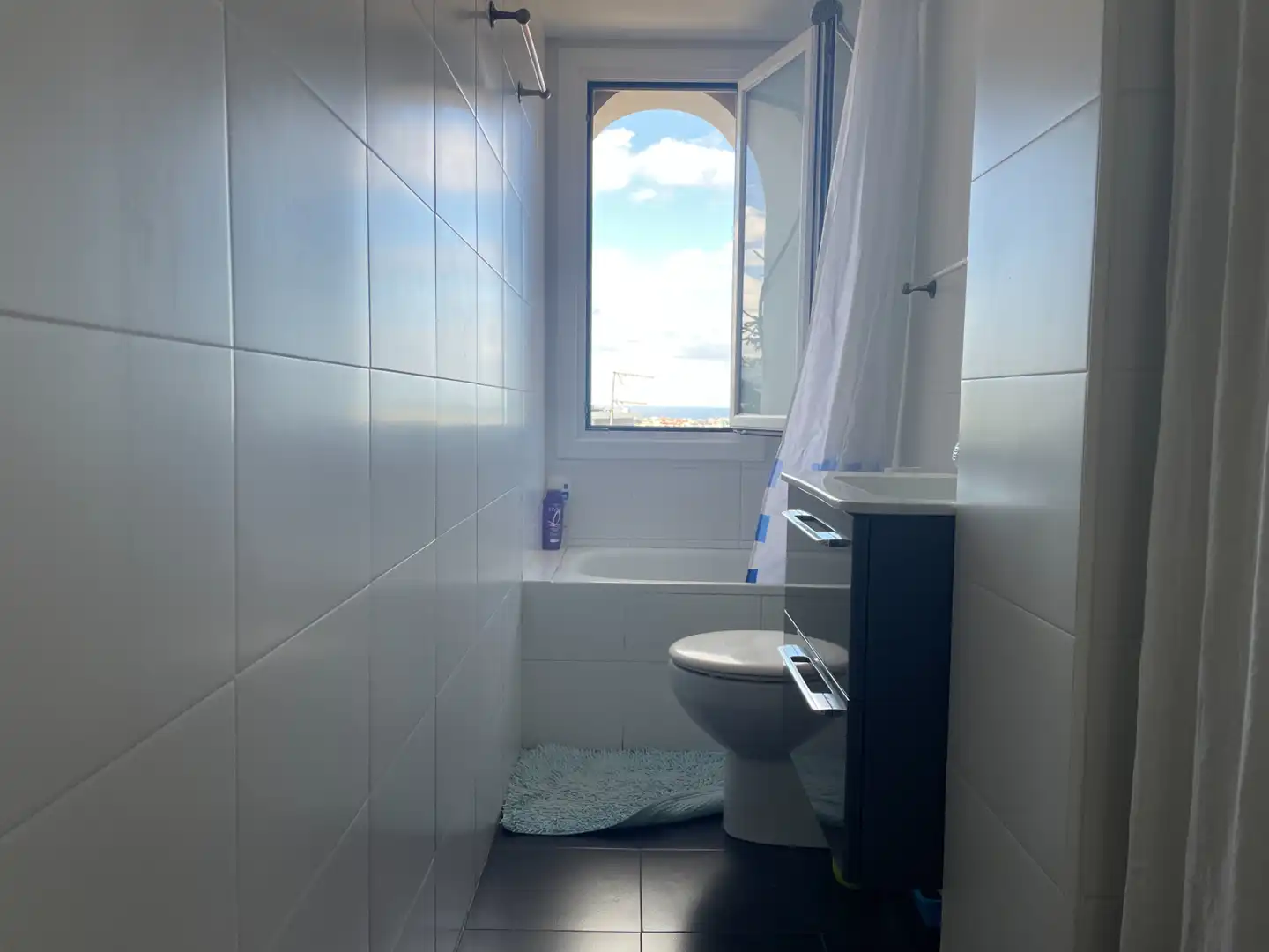 Bathroom of Flat for rent in Donostia - San Sebastián   with Furnished